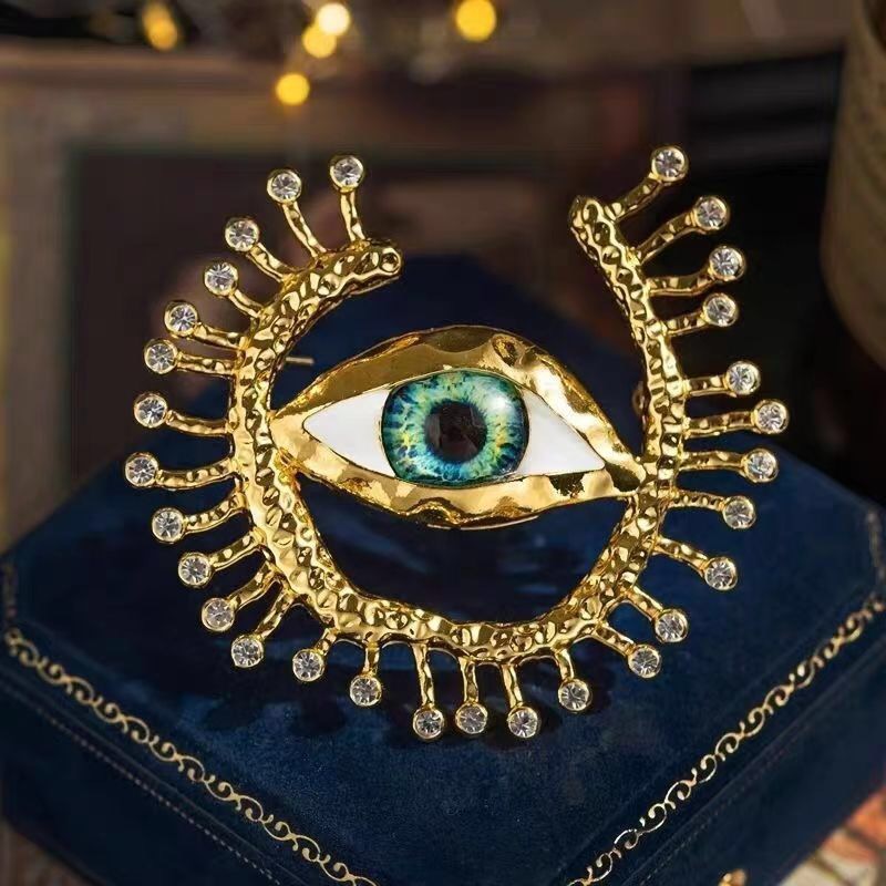 New Evil Eye Badges Cosplay An - Collectible Vintage Brooches ulasan dan harga