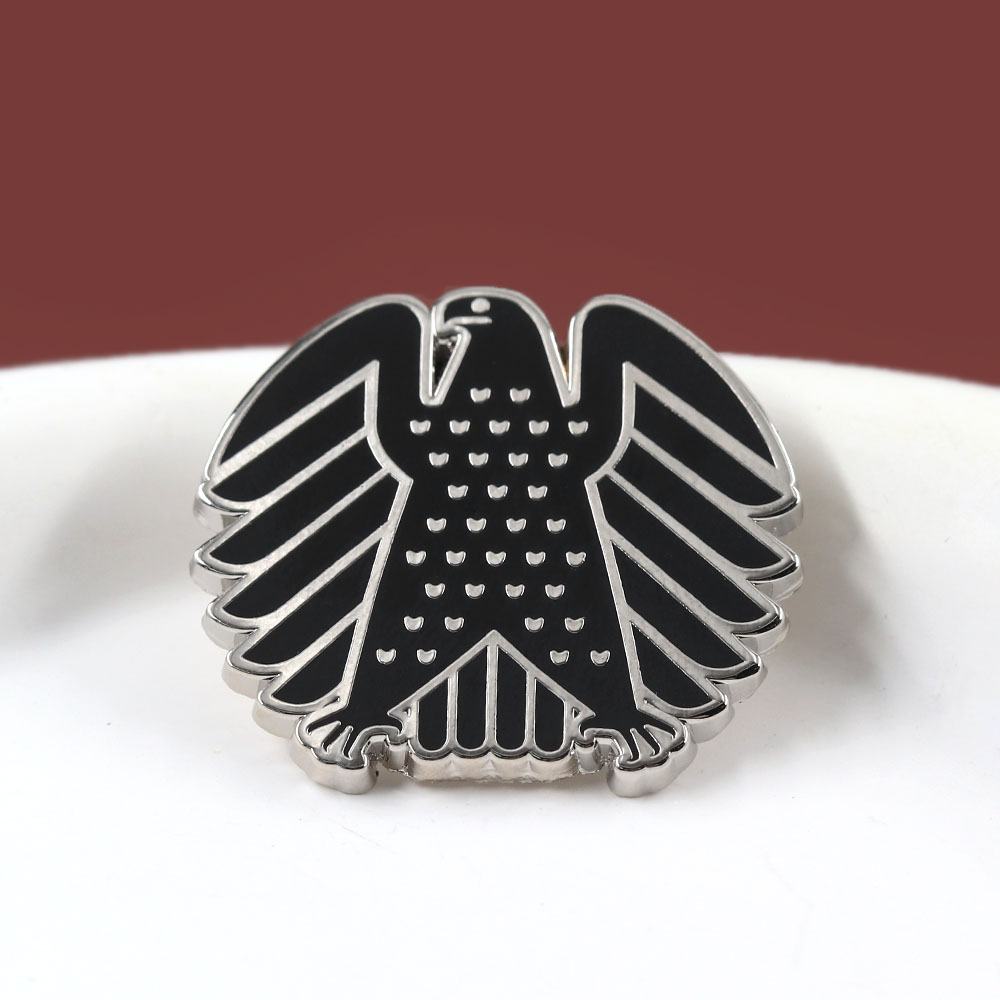 German Federal Black Hawk Broo - Collectible Vintage Brooches ulasan dan harga